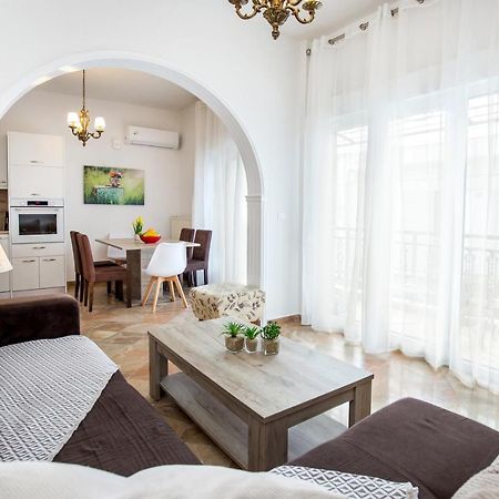 Onarhome Potos Buitenkant foto